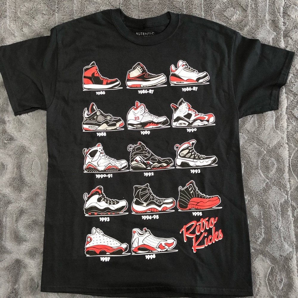 LAST ONE‼️NWOT RETRO KICKS T-SHIRT MENS SIZE M - Picture 3 of 6